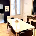 105 M2 Rue Foch Arc De Triomphe Hyper Centre Апартаменты *